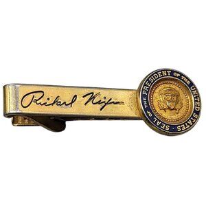 Richard Nixon Presidential Seal Tie bar Original White House Gift Gold Plated